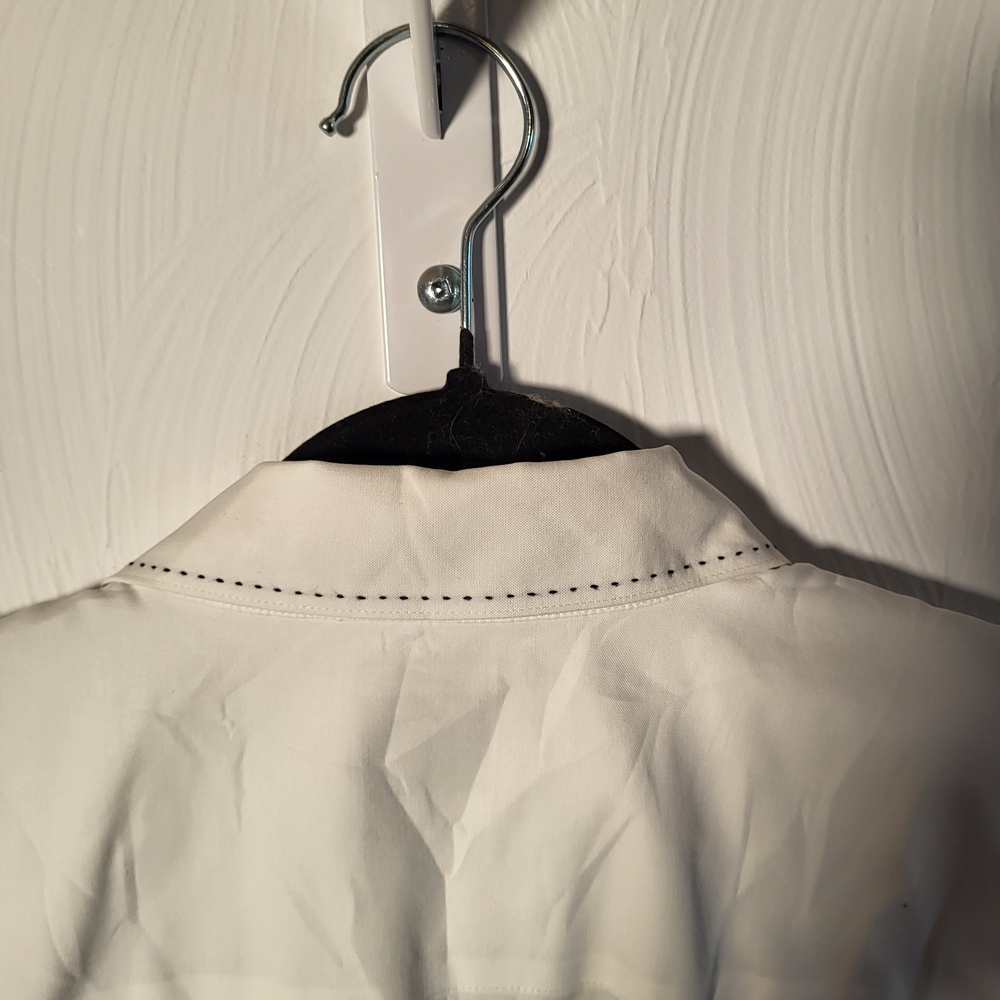 Elegant White Women's Button-Up Shirt - Picture 4 of 8
